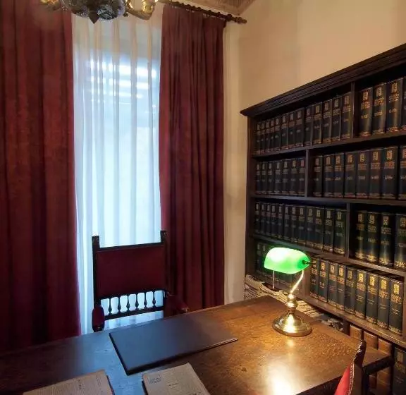 호텔 Palacio Arias