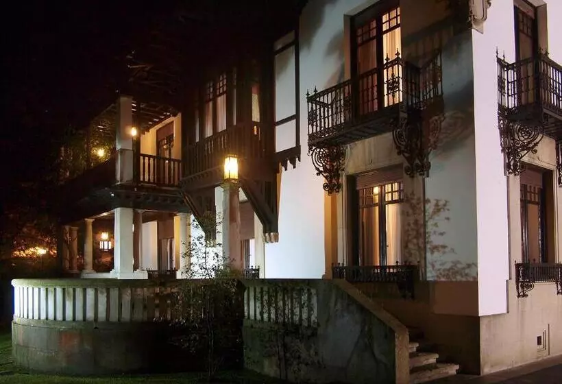 호텔 Palacio Arias