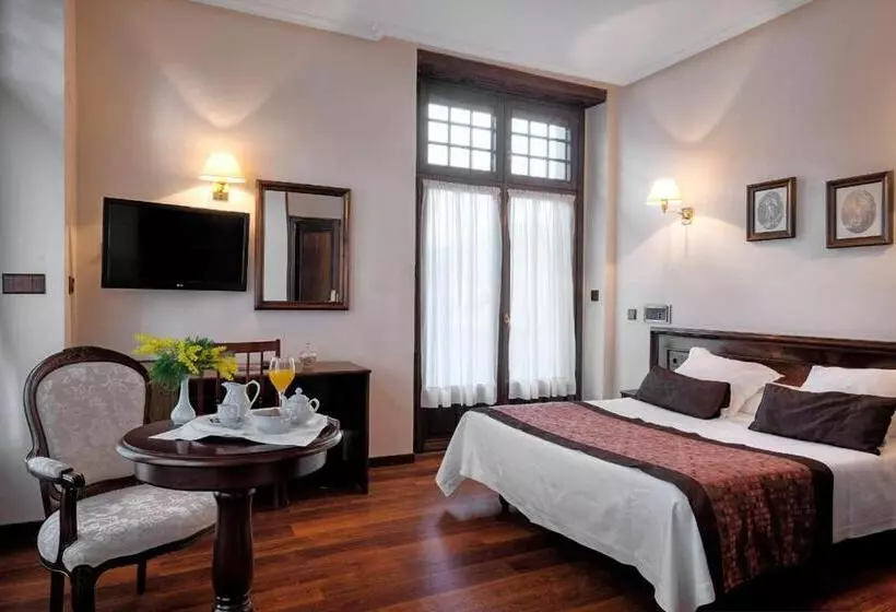 호텔 Palacio Arias