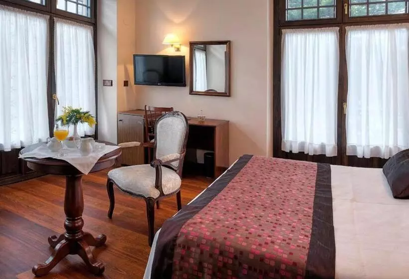 호텔 Palacio Arias