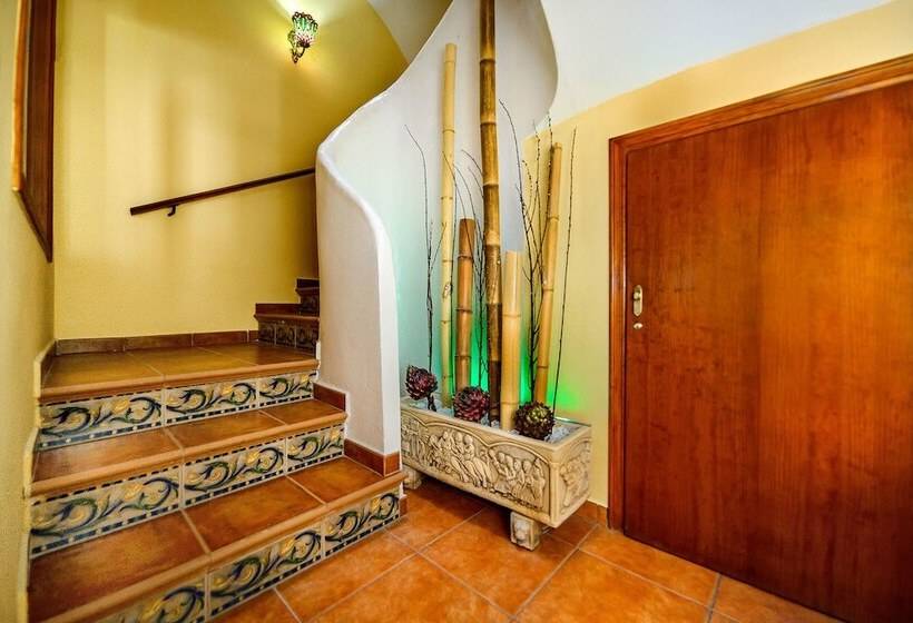 Отель Podiumberg