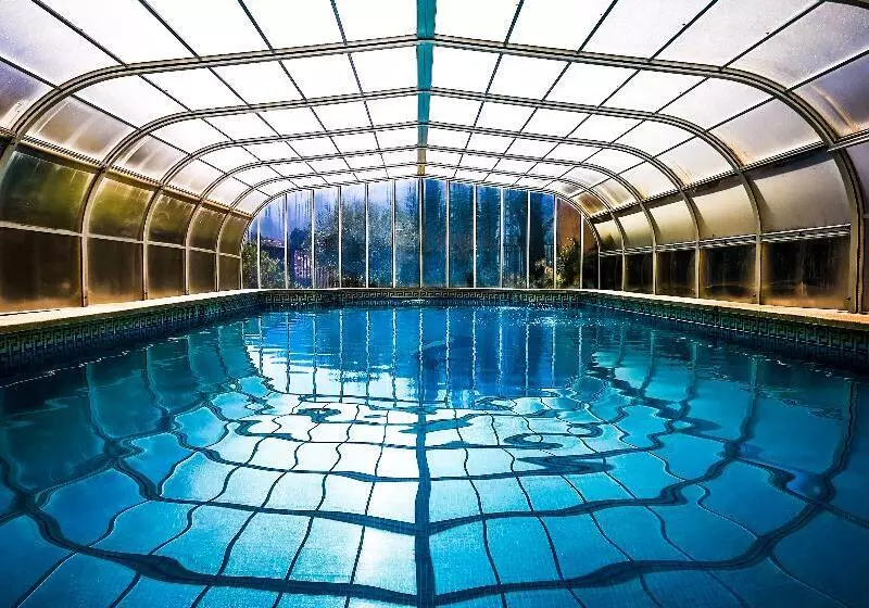 فندق ريفى Restaurante Felipe Ii