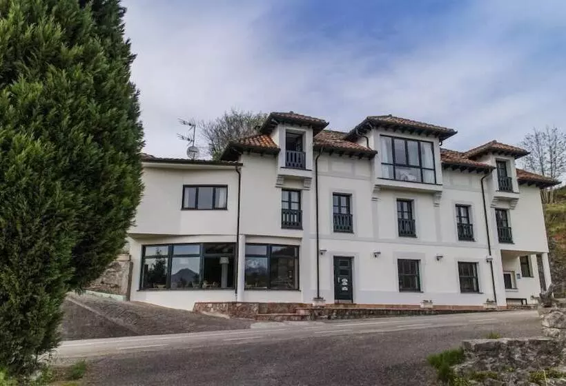 فندق ريفى Rural Montañas De Covadonga