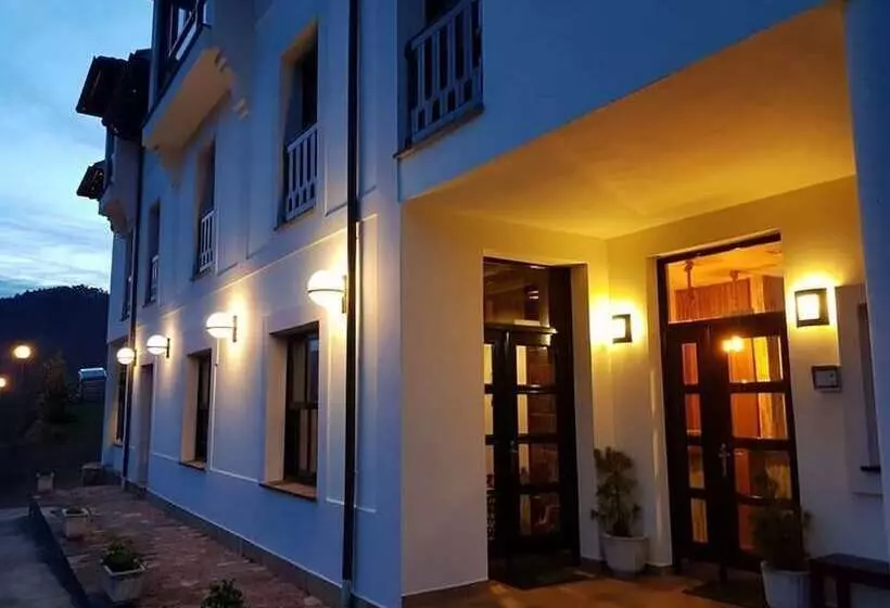 فندق ريفى Rural Montañas De Covadonga