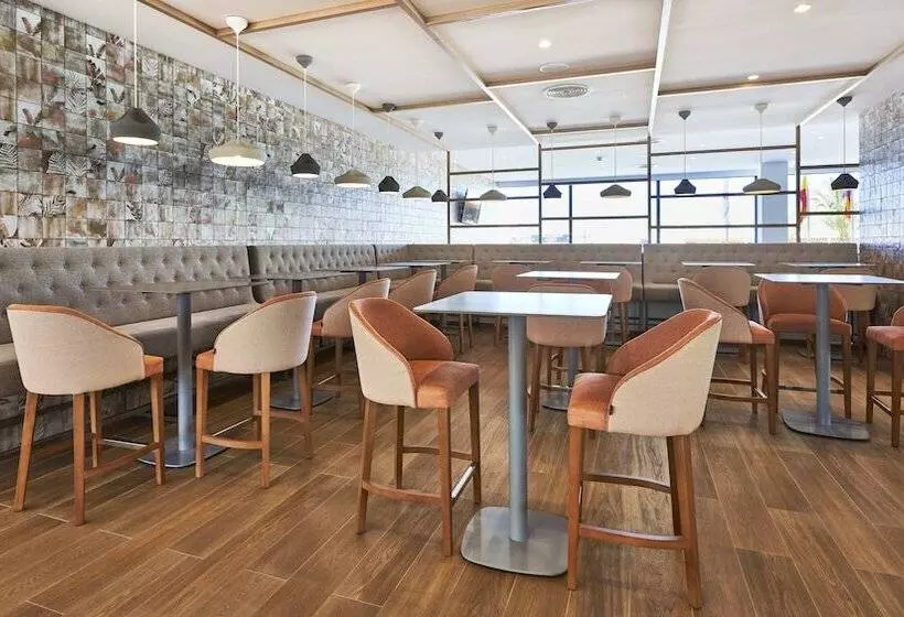 호텔 & Spa S'entrador Playa