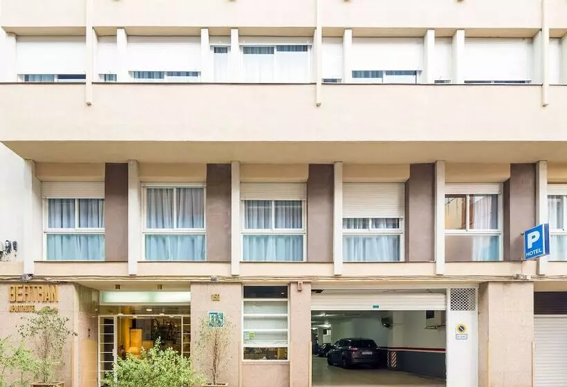 Aparthotel Bertrán