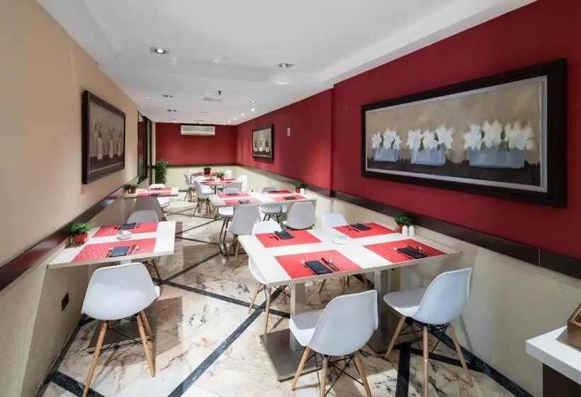 Отель Catalonia Mikado