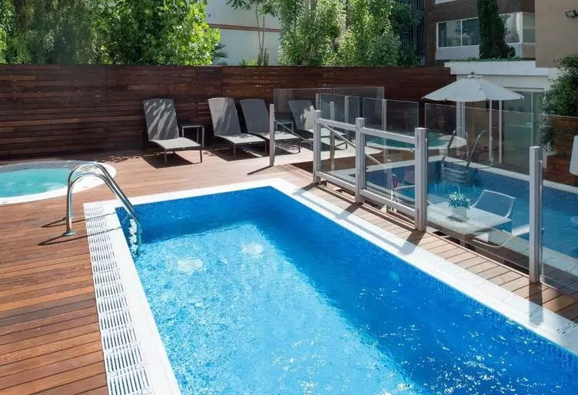 Отель Catalonia Mikado