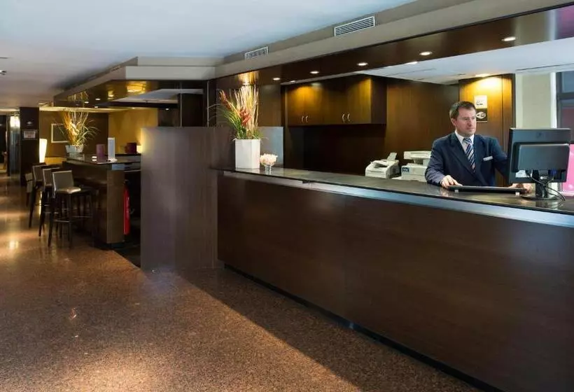 Отель Catalonia Mikado