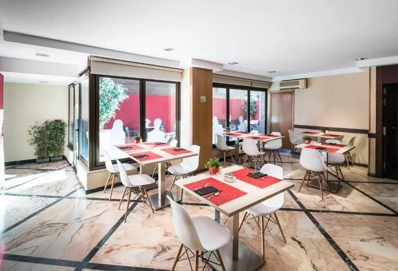 Отель Catalonia Mikado