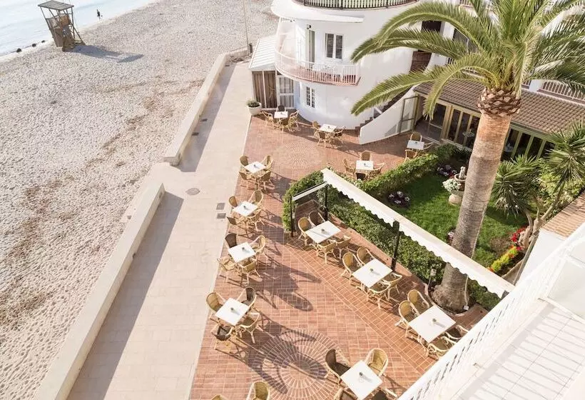 ホテル Club S'illot