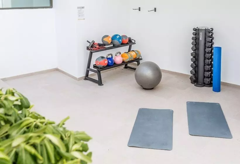 בית מלון כפרי Fergus Style Tobago - Adults Only