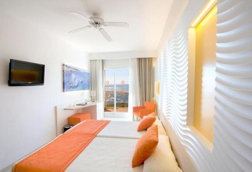 هتل Globales Almirante Farragut