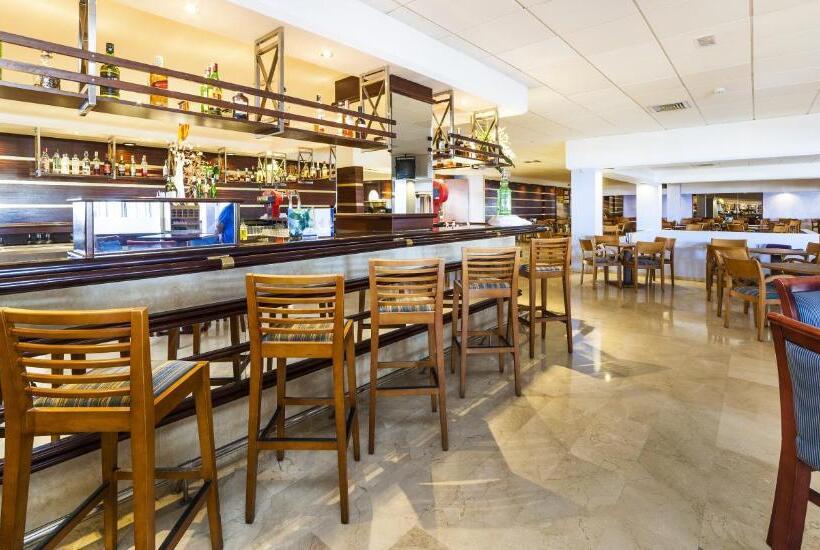 هتل Globales Almirante Farragut