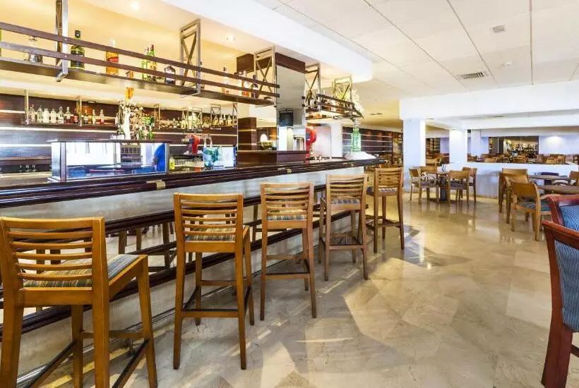 Szálloda Globales Almirante Farragut