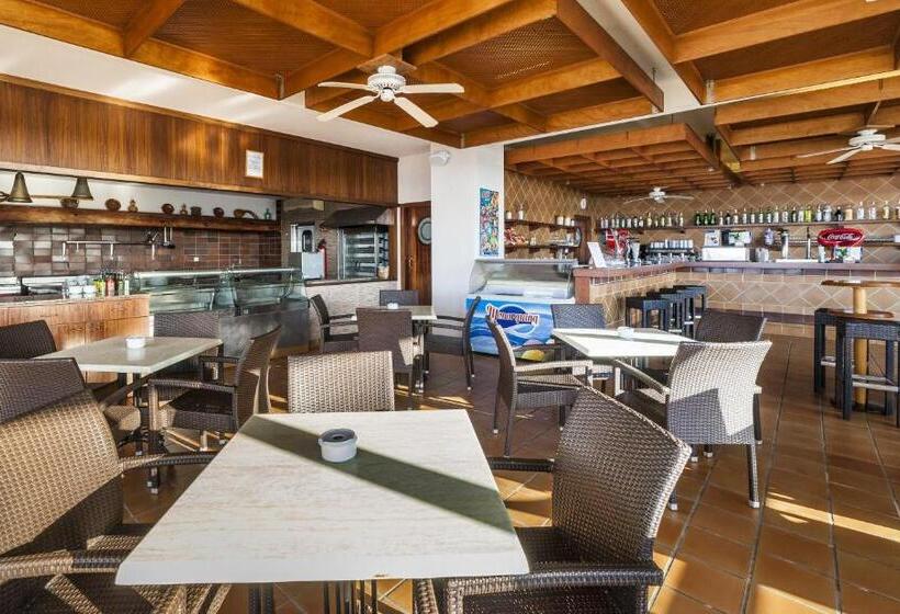 هتل Globales Almirante Farragut