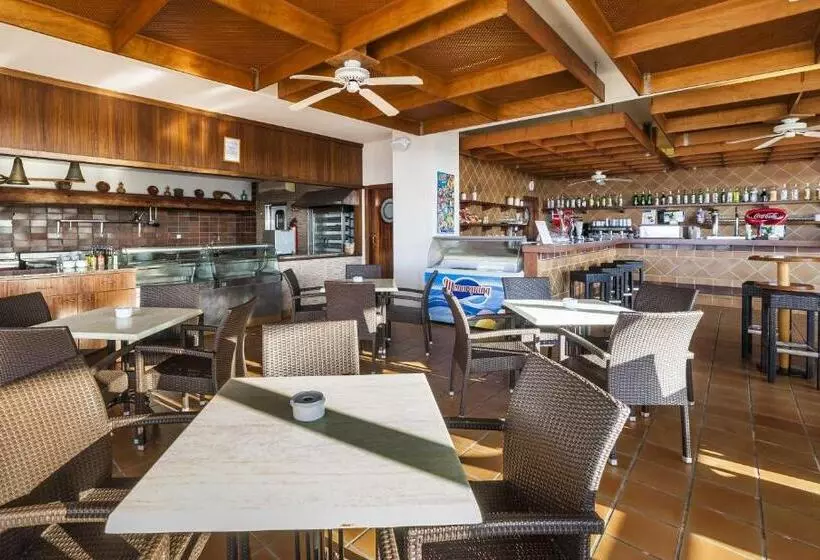 Szálloda Globales Almirante Farragut