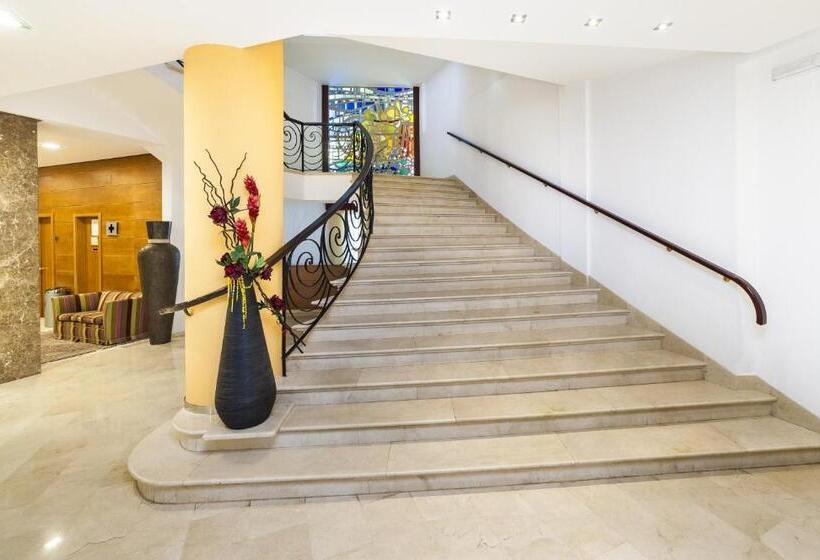 هتل Globales Almirante Farragut