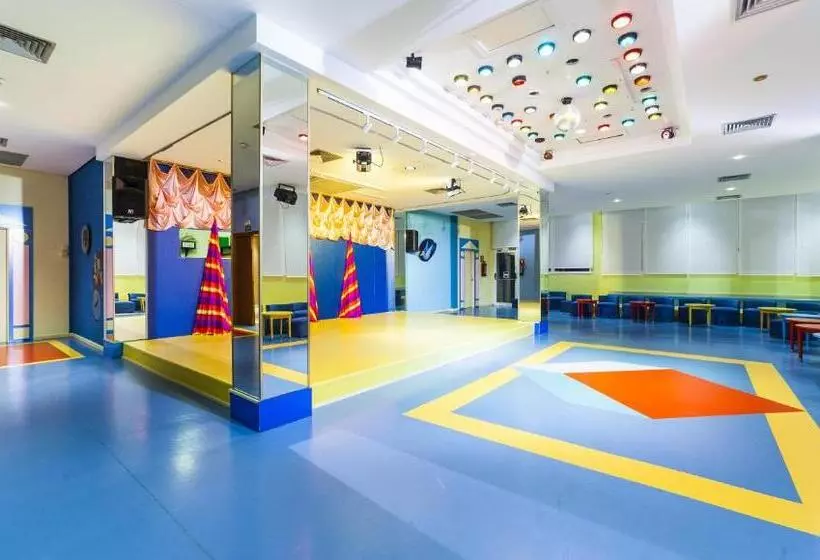 Szálloda Globales Almirante Farragut