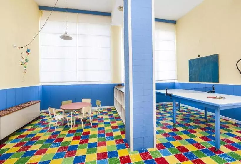 Szálloda Globales Almirante Farragut