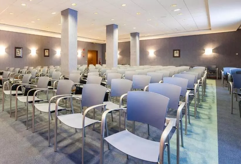 Szálloda Globales Almirante Farragut