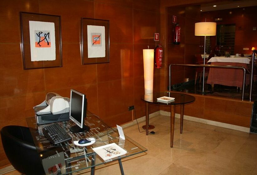 هتل Ginosi Pedralbes