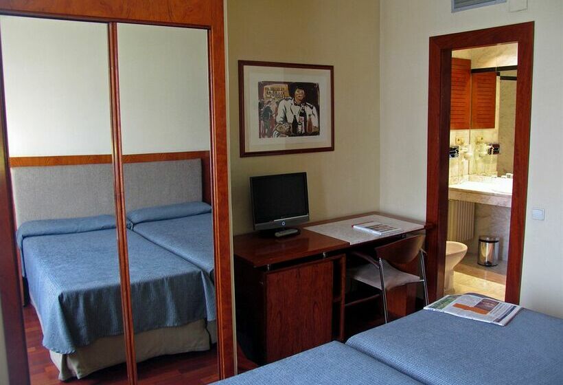 هتل Ginosi Pedralbes