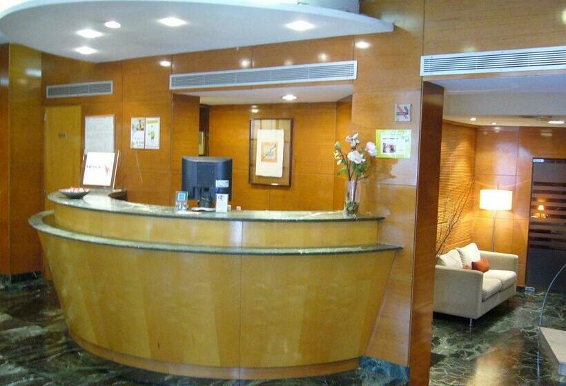 هتل Ginosi Pedralbes