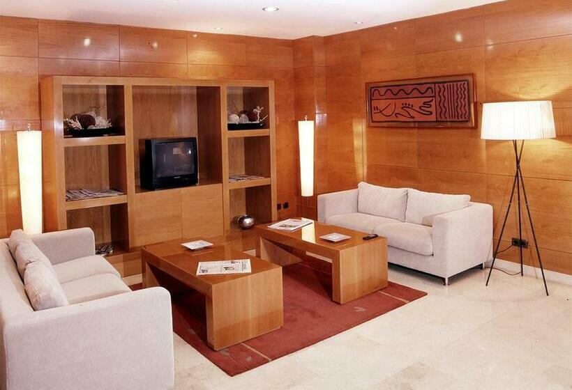 هتل Ginosi Pedralbes