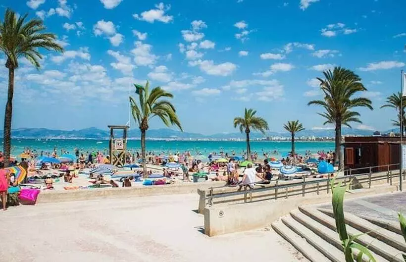 فندق Iris Only Adults