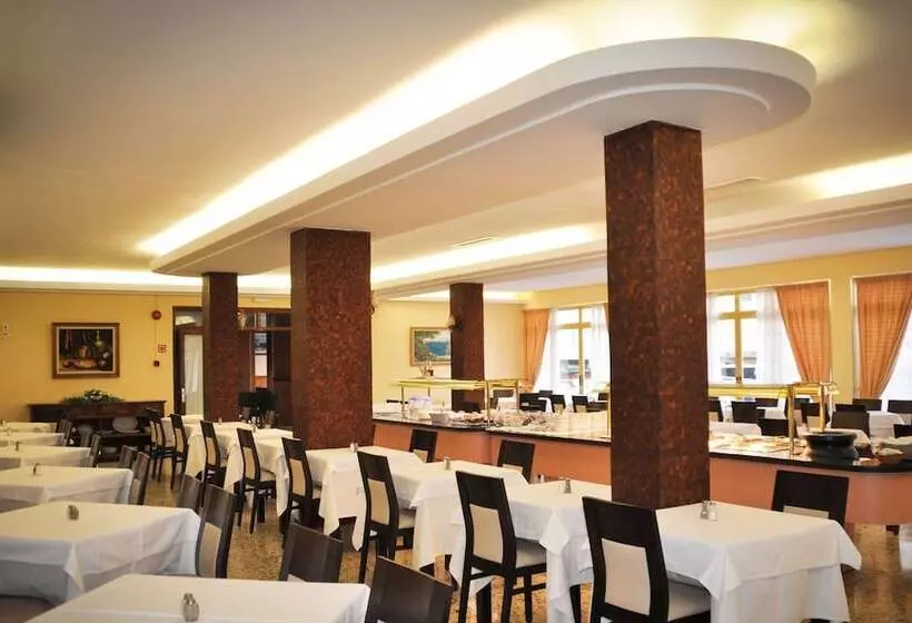 فندق Iris Only Adults