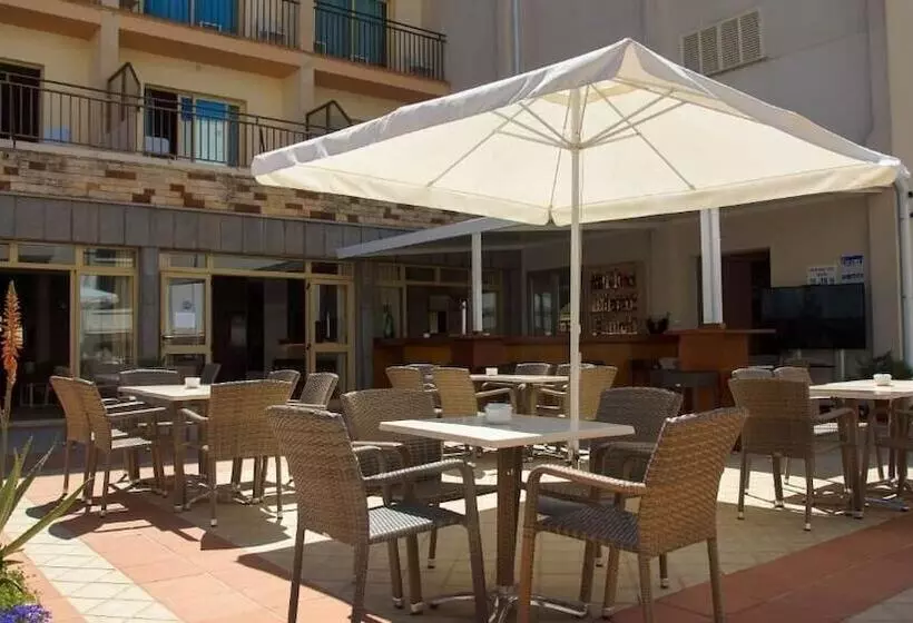 فندق Iris Only Adults