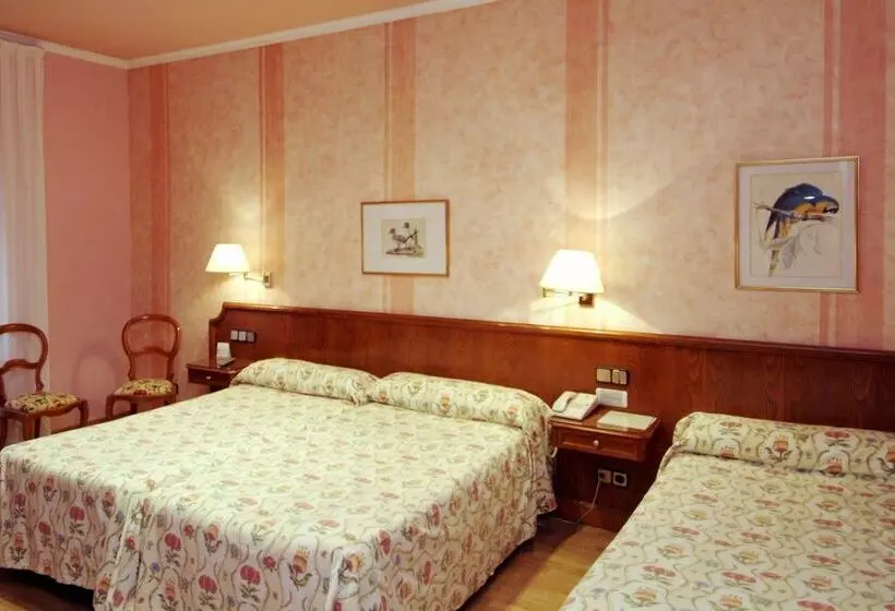 Отель Regencia Colón