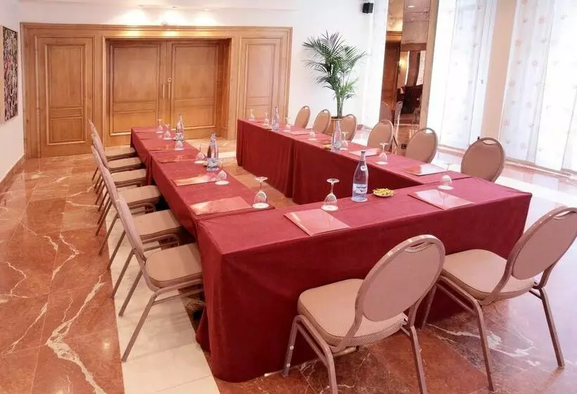 Отель Regencia Colón