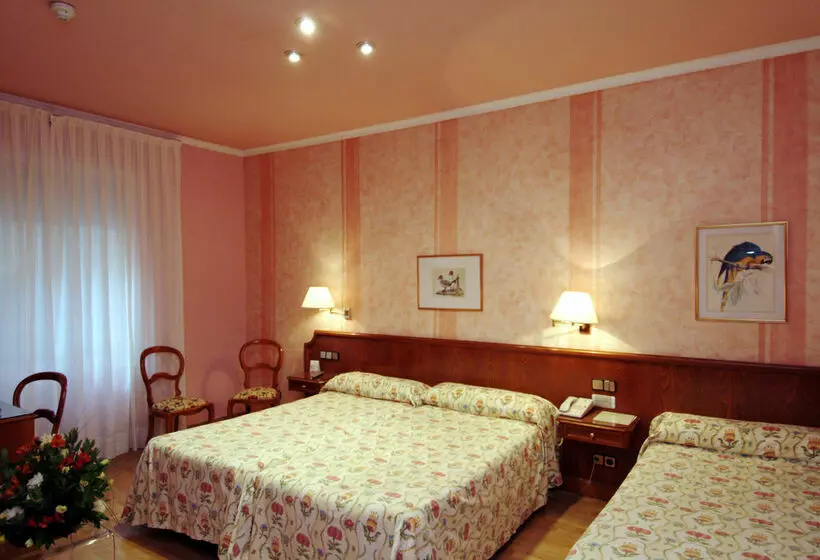 Отель Regencia Colón