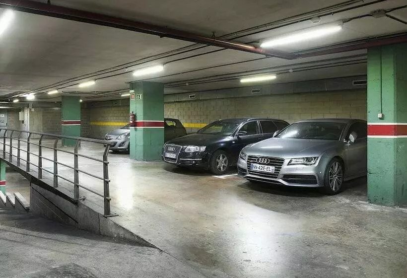 Отель Silken Ramblas