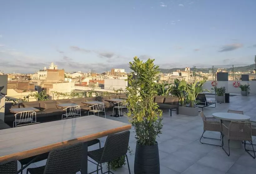 Отель Silken Ramblas