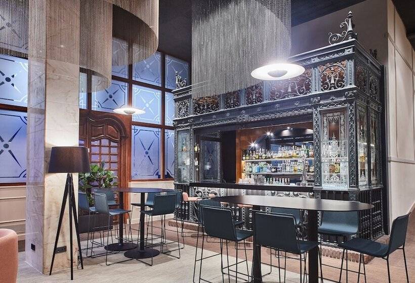 هتل Silken Ramblas