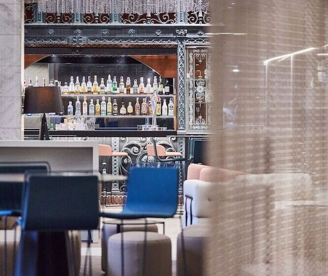 هتل Silken Ramblas