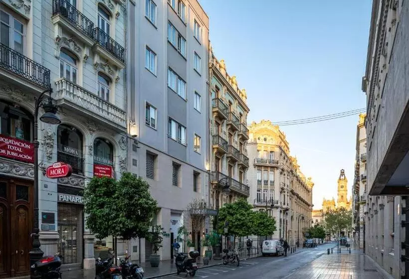 Sweet Hotel Continental