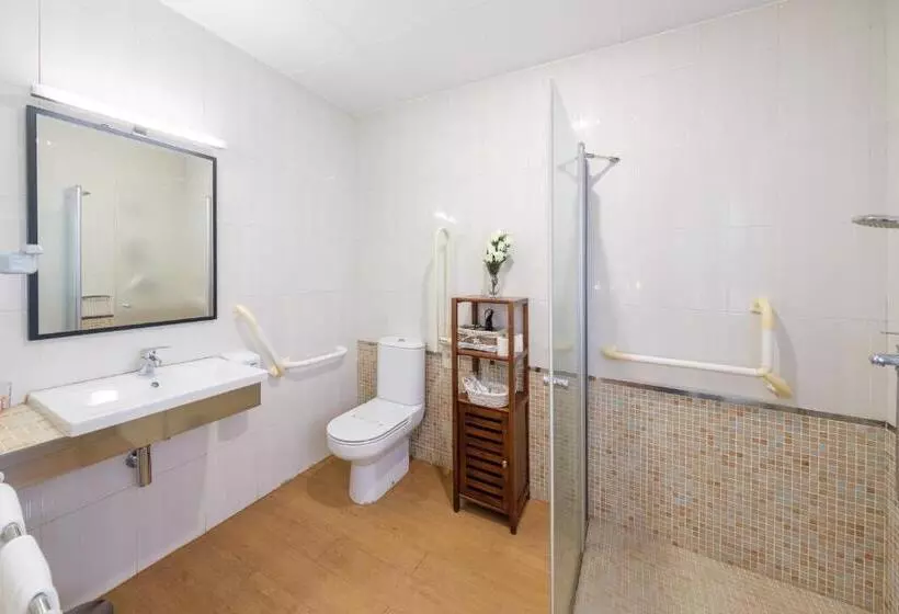 هتل Torres Manlleu