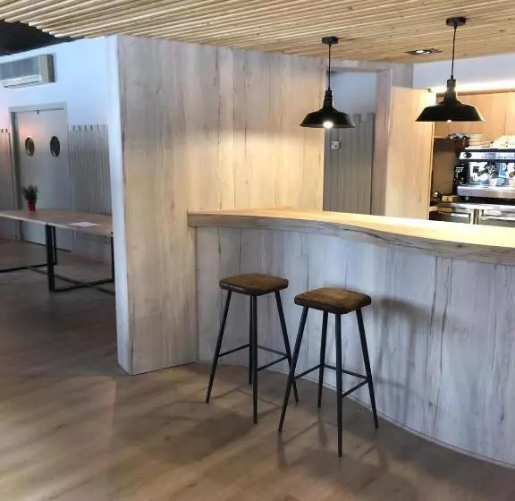 هتل Torres Manlleu