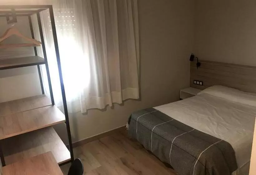 هتل Torres Manlleu