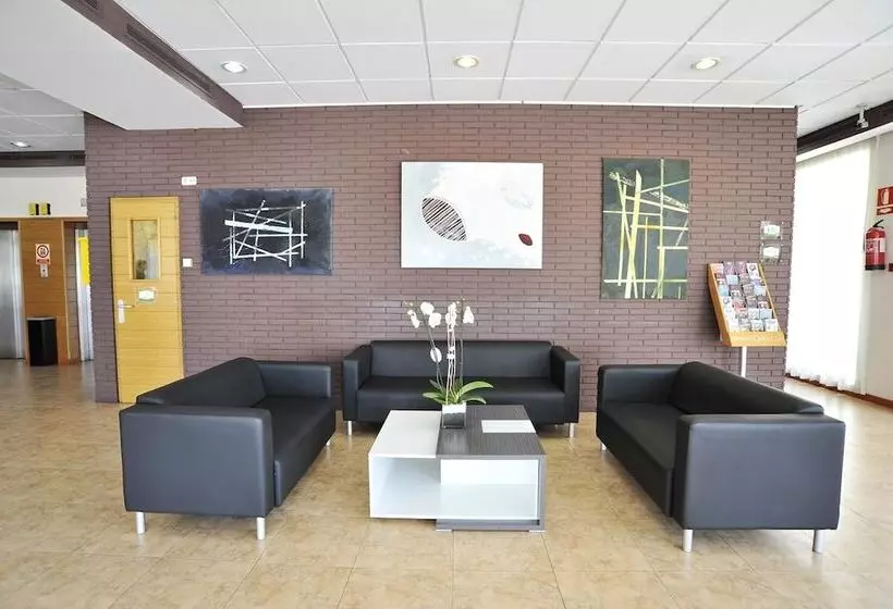 בית מלון כפרי Travelodge Barcelona del Vallès