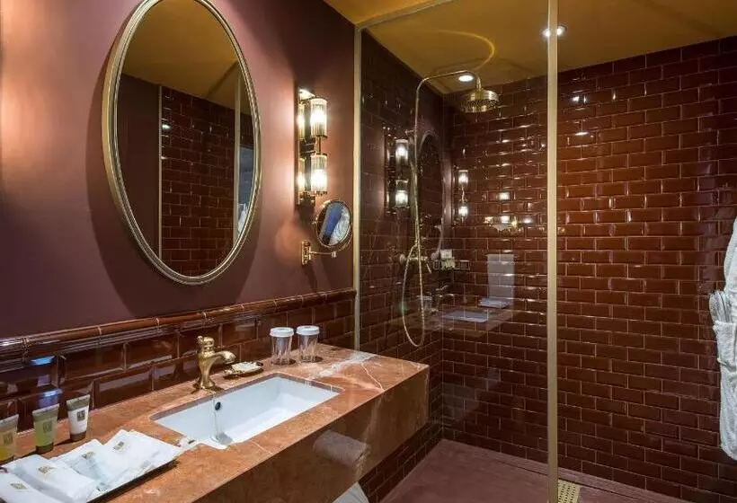 Отель Vincci Mae