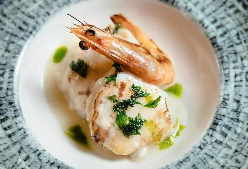 فندق Avenida Benasque