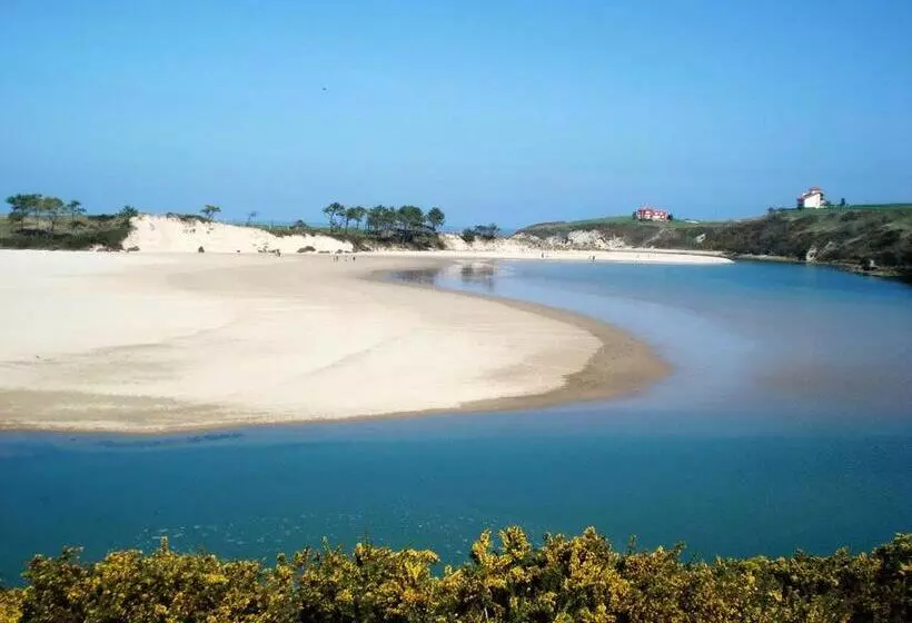 Hotel Dunas De Oyambre
