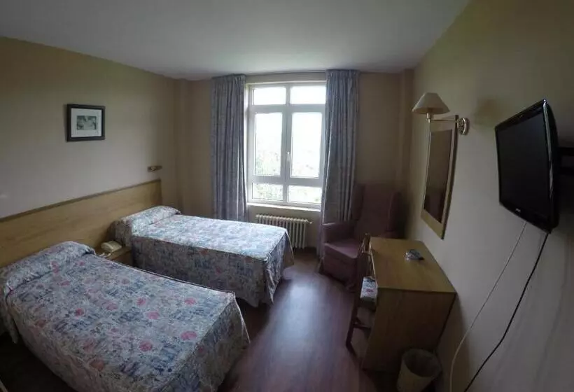 Hotel Dunas De Oyambre