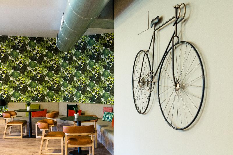 هتل Intelier Orange