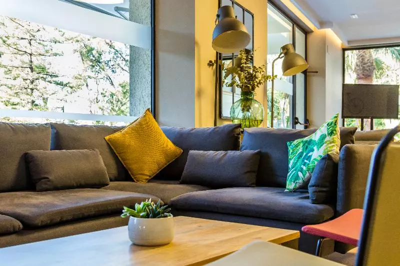 Отель Intelier Orange